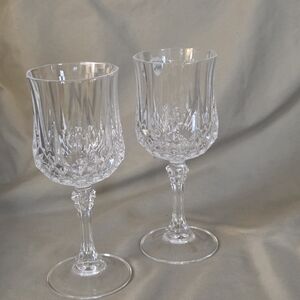 Elegant Crystal Wine Glass Set